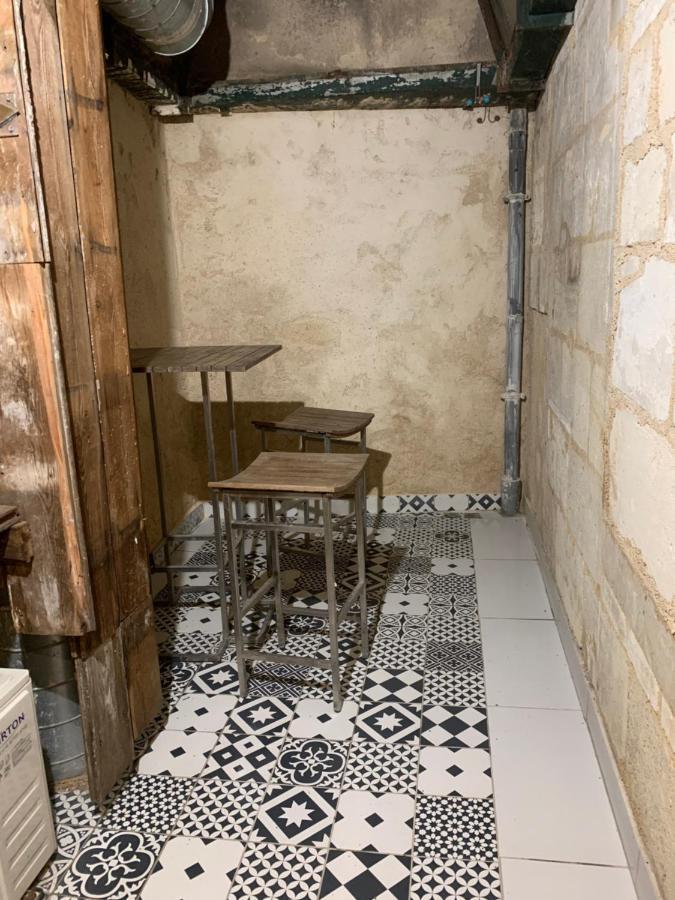 Chambre Avec Salle De Bain Et Cuisine Privee Centre Ville Historique Avec Climatisation Et Patio Μπορντό Εξωτερικό φωτογραφία