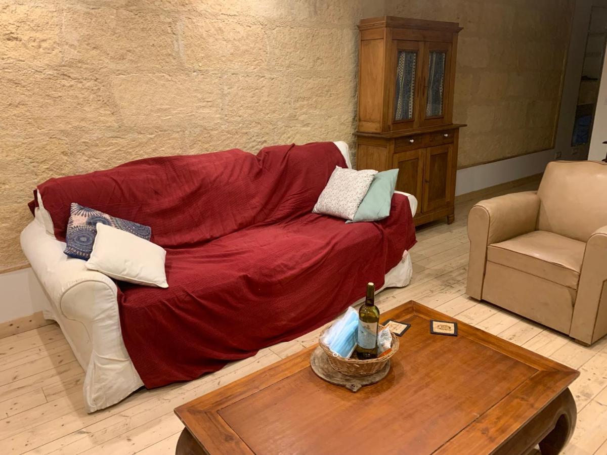 Chambre Avec Salle De Bain Et Cuisine Privee Centre Ville Historique Avec Climatisation Et Patio Μπορντό Εξωτερικό φωτογραφία